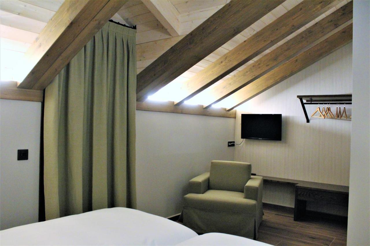 Casa Perez Guest House Yebra de Basa ภายนอก รูปภาพ