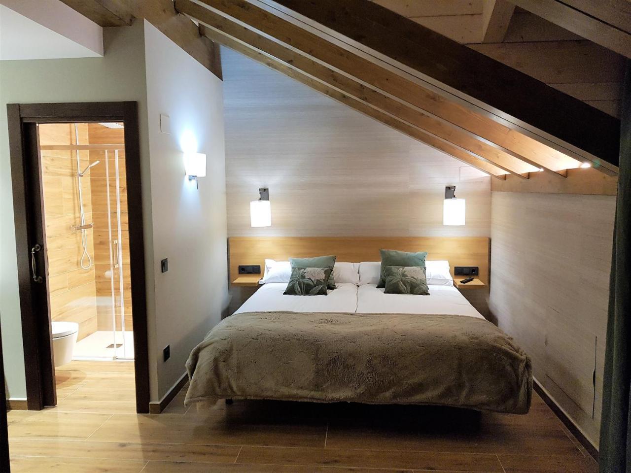 Casa Perez Guest House Yebra de Basa ภายนอก รูปภาพ